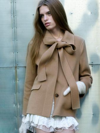 <SNIDEL(スナイデル)>「ROMANTIC GRAVITY」をテー <SNIDEL(スナイデル)>「ROMANTIC GRAVITY」をテー