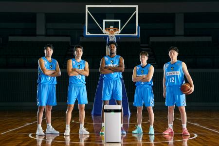 プロバスケットボール選手を空気清浄機「Airdog エア