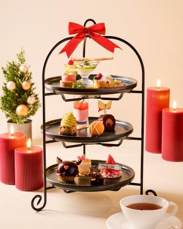 サンタの帽子やトナカイのタルトが並ぶ「クリスマスア サンタの帽子やトナカイのタルトが並ぶ「クリスマスア