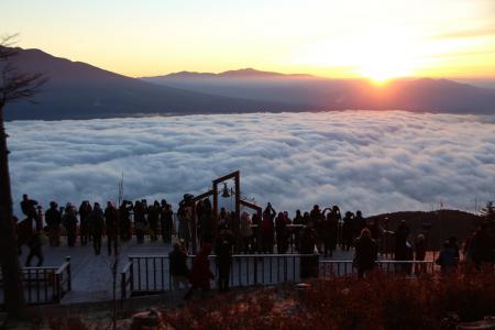 晩秋の入笠山トレッキング。日本百名山30座以上×雲海×