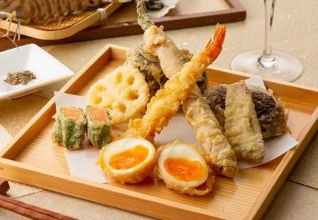 創作料理と厳選した日本酒が堪能できる 全席個室「じ