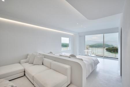 白と青が織りなす、伊勢の美。「旅荘 海の蝶」最上階