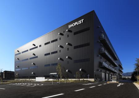 ファッション通販サイト『Shoplist』を手掛けるSHOPLI ファッション通販サイト『Shoplist』を手掛けるSHOPLI