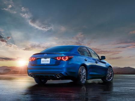 400ps仕様の特別限定車「400R Limited」　693.55万...