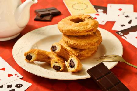 【サクサクパイ生地×チョコの口どけ】よりサクッと食 【サクサクパイ生地×チョコの口どけ】よりサクッと食