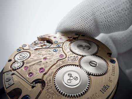 ブレゲ250周年を飾るアニバーサリーモデルが「クラシ ブレゲ250周年を飾るアニバーサリーモデルが「クラシ