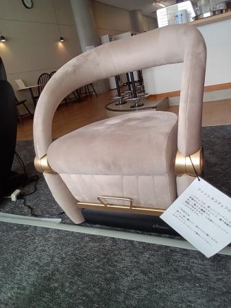 とべ温泉に“座って整う”新体験 人間工学設計の多機能 とべ温泉に“座って整う”新体験 人間工学設計の多機能