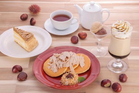 マロンスイーツ＆ドリンク。どこから食べてもマロンバ