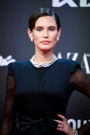 【ブルガリ】ビアンカ・バルティがハーパーズ バザー