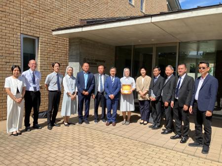 カンボジア教育省代表団、サレジアン国際学園世田谷を カンボジア教育省代表団、サレジアン国際学園世田谷を