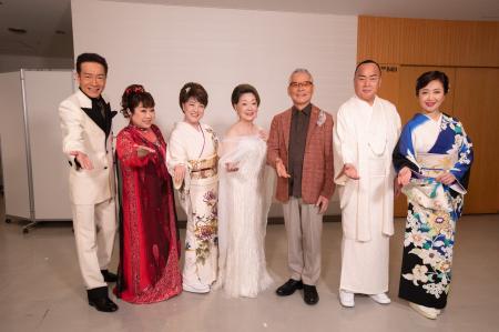 歌番組「人生、歌がある」初のコンサートを開催。12月 歌番組「人生、歌がある」初のコンサートを開催。12月