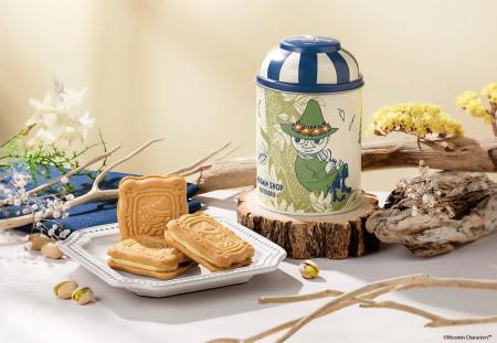 スナフキンの穏やかなひとときをそっと閉じ込めたクッ スナフキンの穏やかなひとときをそっと閉じ込めたクッ