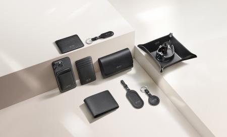 新製品「ライカ スモールレザーグッズ」コレクション