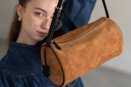 MAISON HAYNIよりコラボバッグ登場｜モードなデザイン