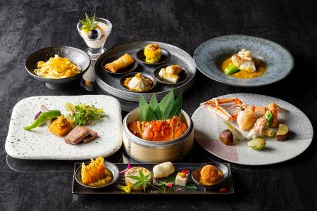 中国料理「チャイナシャドー」より、朱色に輝く艶やか 中国料理「チャイナシャドー」より、朱色に輝く艶やか