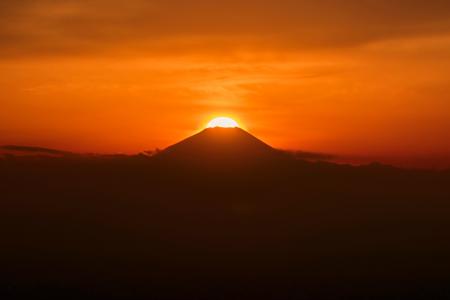 東京スカイツリー(R)からダイヤモンド富士を観よう! 東京スカイツリー(R)からダイヤモンド富士を観よう!
