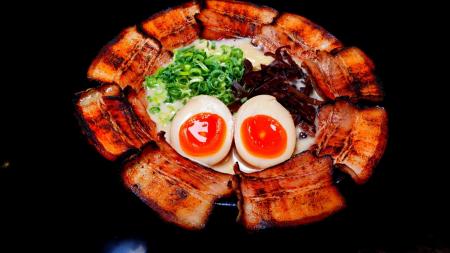 修行場所は“家賃一万円のアパート”