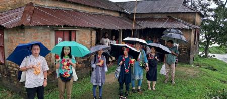 サイクロンで被災したバングラデシュの小学校の再建の