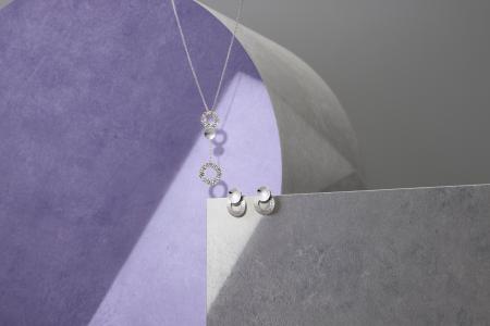 プラチナの輝きで自分自身を表現する「プラチナ・ウー