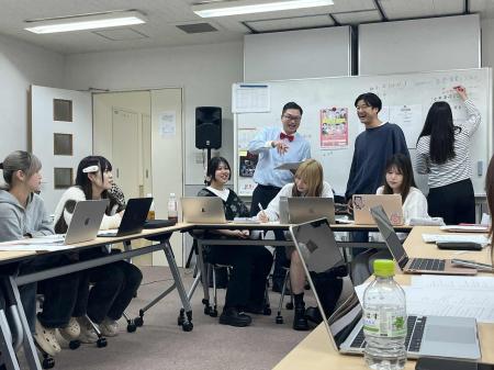 【国際音楽・ダンス・エンタテイメント専門学校】学生 【国際音楽・ダンス・エンタテイメント専門学校】学生