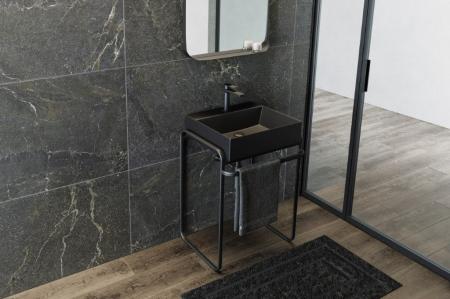 非日常感を演出する《エレガンスフレーム洗面》2025年 非日常感を演出する《エレガンスフレーム洗面》2025年