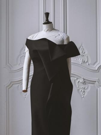 【Dior】映画『Die, My Love』のプレミアでジェニファ