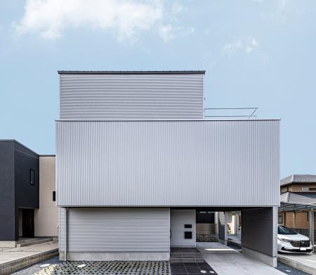 「正面に窓のない家が、なぜ明るいのか」千葉県流山市 「正面に窓のない家が、なぜ明るいのか」千葉県流山市