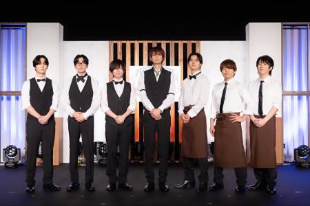 朗読劇で魅せる8人の絆。思い出トークで笑いと感動が 朗読劇で魅せる8人の絆。思い出トークで笑いと感動が