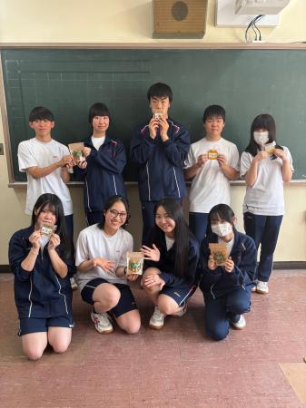 11/16札幌市 高校生と地域がつくる“働く”を考える共 11/16札幌市 高校生と地域がつくる“働く”を考える共