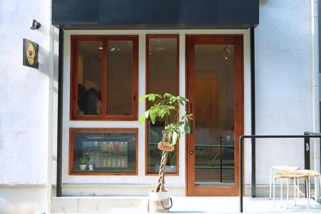 国士舘大学の南泰裕教授と学生らが地域住民の家utf-8 国士舘大学の南泰裕教授と学生らが地域住民の家utf-8