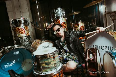 ドラマー石若駿、老舗ジャズクラブでの一夜を収めた新 ドラマー石若駿、老舗ジャズクラブでの一夜を収めた新