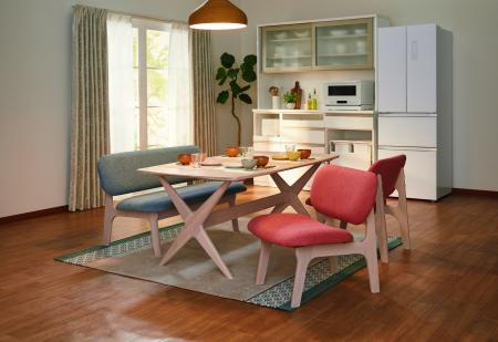 人気のダイニングチェア「リラックスワイド」がカラー