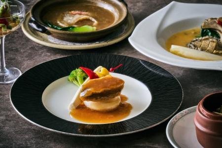 【品川プリンスホテル】高品質な韓国産 活蝦夷鮑(イケ 【品川プリンスホテル】高品質な韓国産 活蝦夷鮑(イケ