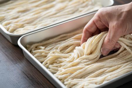 コメ高騰で「麺」が人気 製麺所の倒産が減少、過去10 コメ高騰で「麺」が人気 製麺所の倒産が減少、過去10