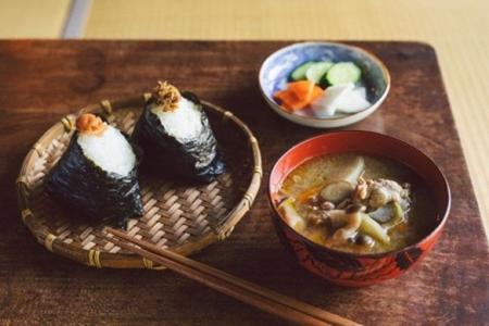 【岩手県初】シニアが主役の“おむすび食堂” 盛岡青山 【岩手県初】シニアが主役の“おむすび食堂” 盛岡青山