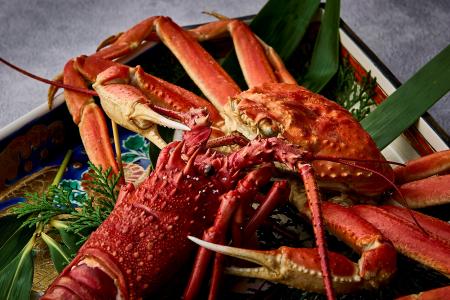 海の幸の王者、蟹と海老が競演。三重県伊勢市「旅荘 海の幸の王者、蟹と海老が競演。三重県伊勢市「旅荘