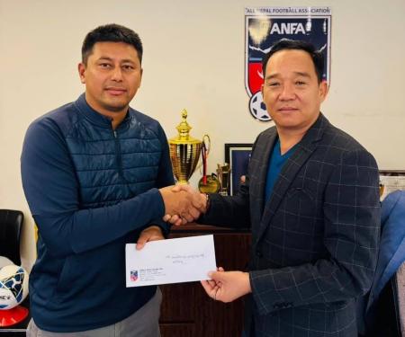 FC REALE・ネパール総監督 バル・ゴパル氏がサッカー