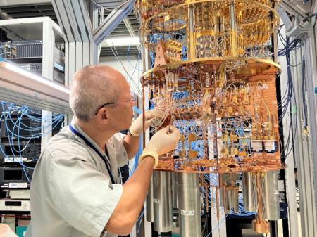 令和7年度卓越した技能者(現代の名工)を受賞 令和7年度卓越した技能者(現代の名工)を受賞