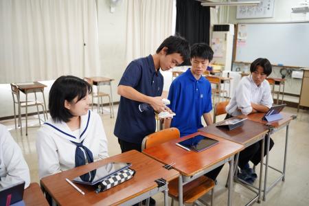 カメムシ対策で悩む教育現場への助けを、対策アイテム