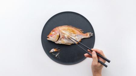 累計22万枚を突破した“まな板になるお皿”CHOPLATEシリ