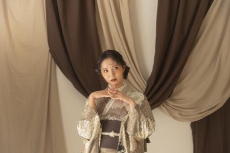 ハタチの前撮りは振袖＆ドレスの２着撮影がマストに。