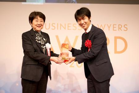 「社会課題の解決をとも に」歩んで13年 　代表・鬼澤