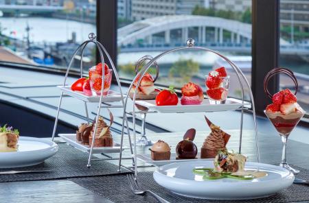 【リーガロイヤルホテル大阪】冬のいちごとチョコレー