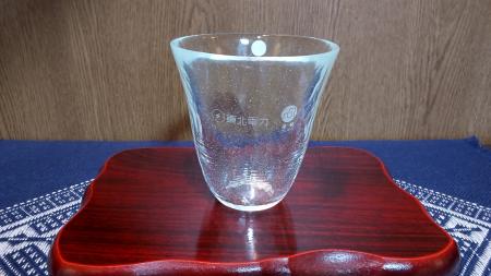 廃棄された太陽光パネルを活用したアップサイクルの取