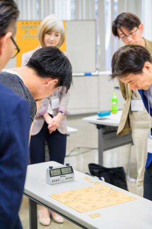 商工会議所からの依頼開催も実現。プロ棋士の戦略的思