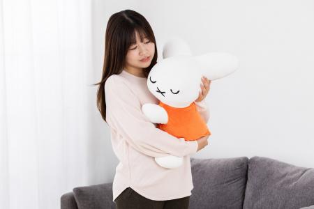 ミッフィーの寝姿が、抱き心地もボリュームも満点のぬ ミッフィーの寝姿が、抱き心地もボリュームも満点のぬ