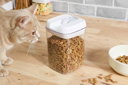 バイヤーとユーザーの声から誕生 - ペットフードの鮮