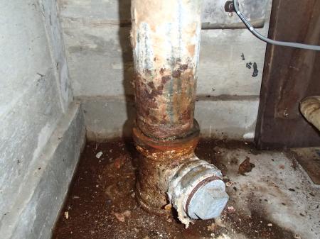 団地・マンションの深刻な配管老朽化問題を解決壁を壊