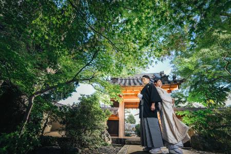 紅葉が見頃を迎える大門寺で叶える「和装ロケーション 紅葉が見頃を迎える大門寺で叶える「和装ロケーション