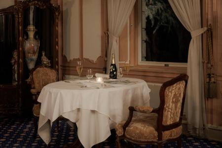 【ホテル長楽館|ル シェーヌ】アール・ヌーヴォーの 【ホテル長楽館|ル シェーヌ】アール・ヌーヴォーの